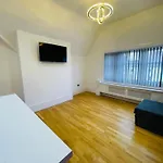 Vip Penthouse Own Bathroom One Bedroom On Suite